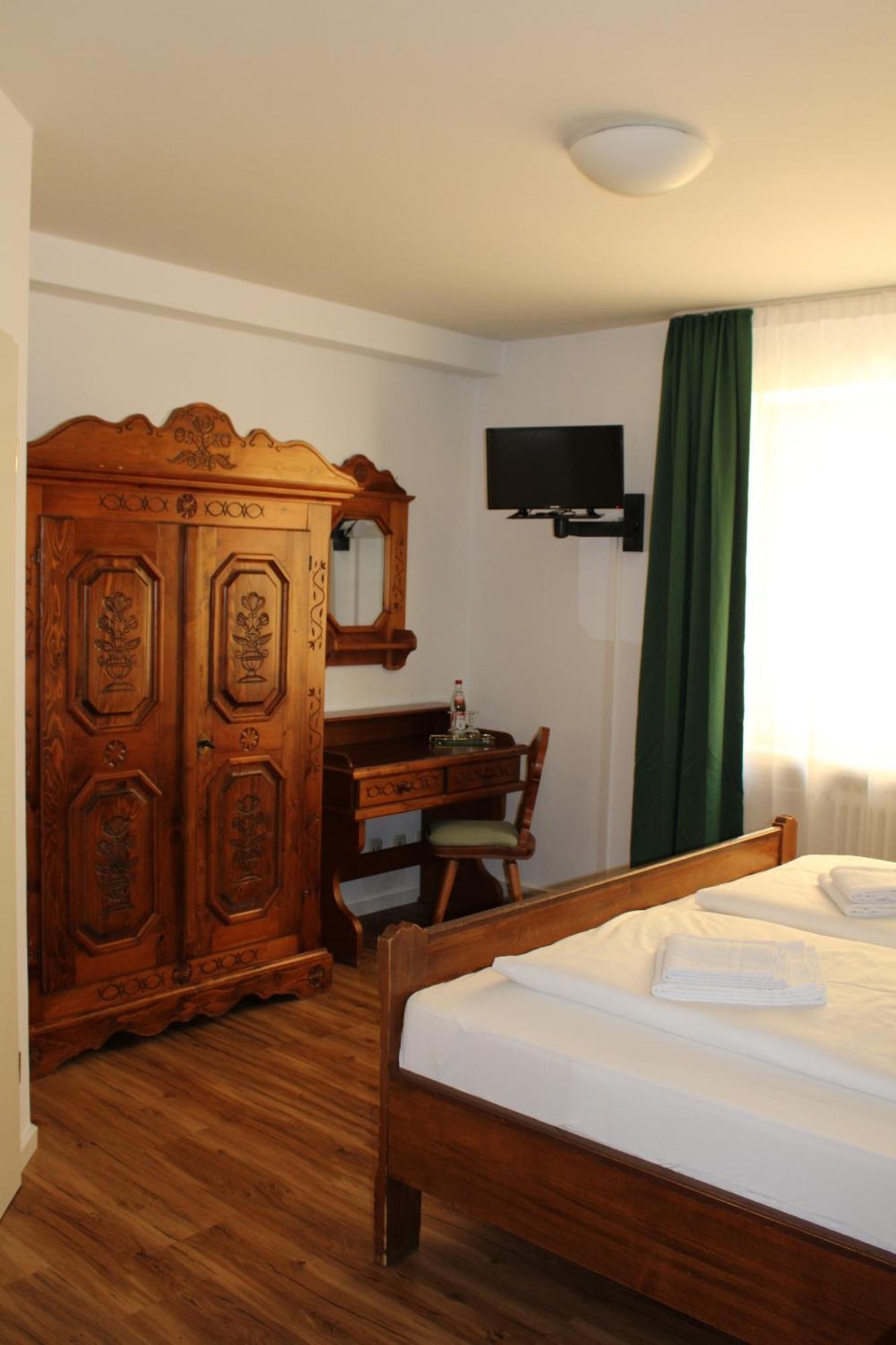 Gasthof Wolferstetter Vilshofen an der Donau Bagian luar foto